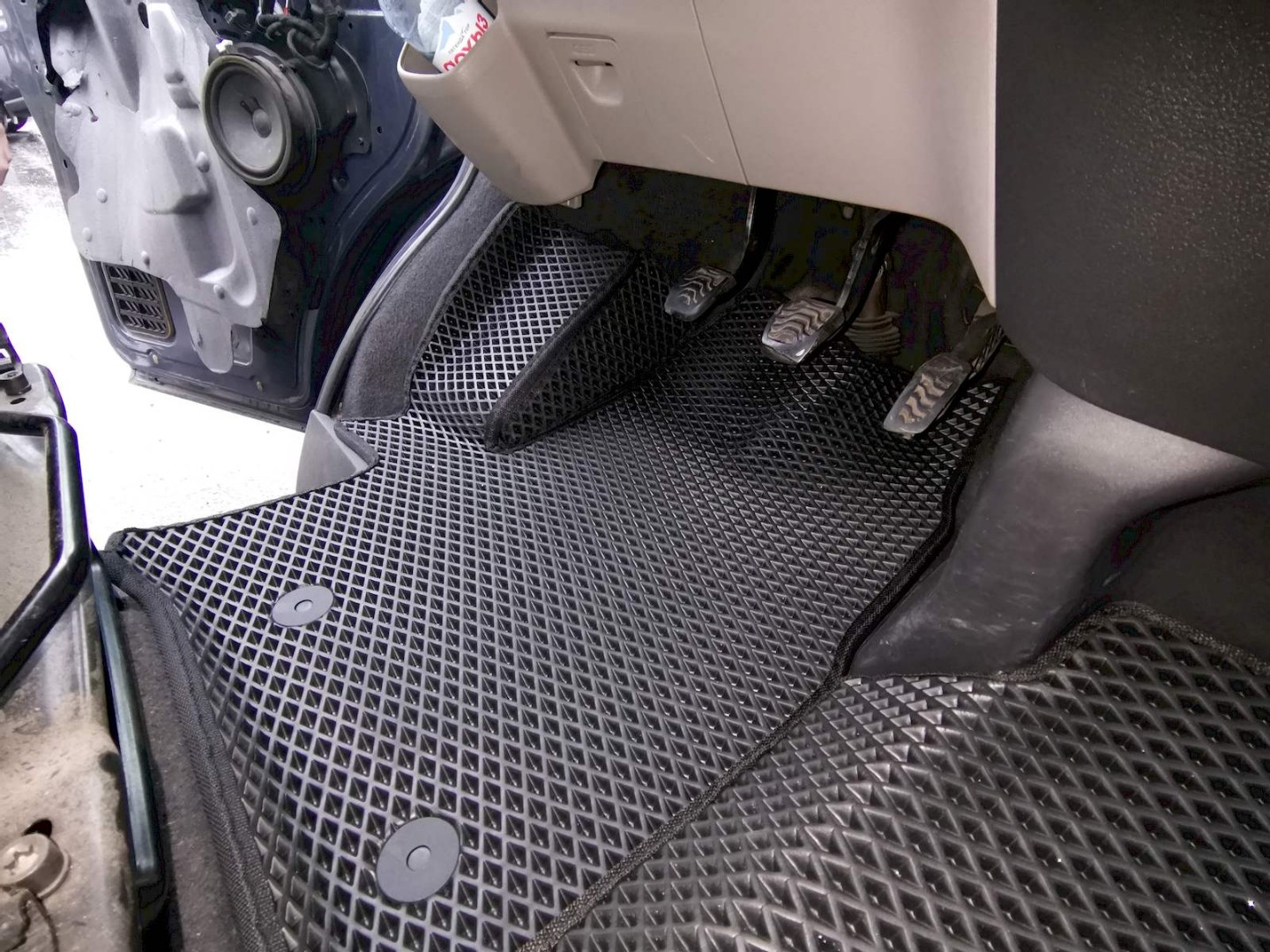 EVA автоковрики для Ford Tourneo Custom НЕСТАНДАРТ (длинная база/двойное пассажирское сиденье) — IMG_20221026_112530 resized