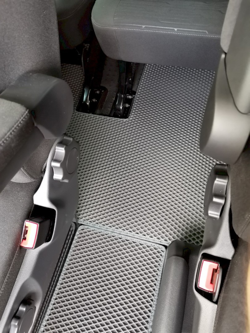 EVA автоковрики для Volkswagen T6 Caravelle 2015-2020 длинная база (две сдвижных двери) — IMG_20200619_170248 resized